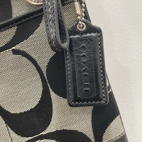 Coach purse - Picture 2 of 8